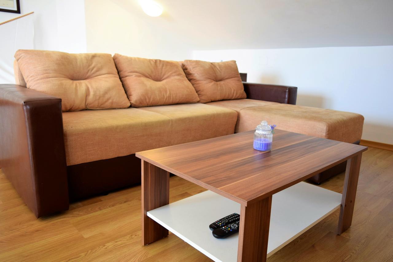 Peter Pan Apartments Palit Esterno foto