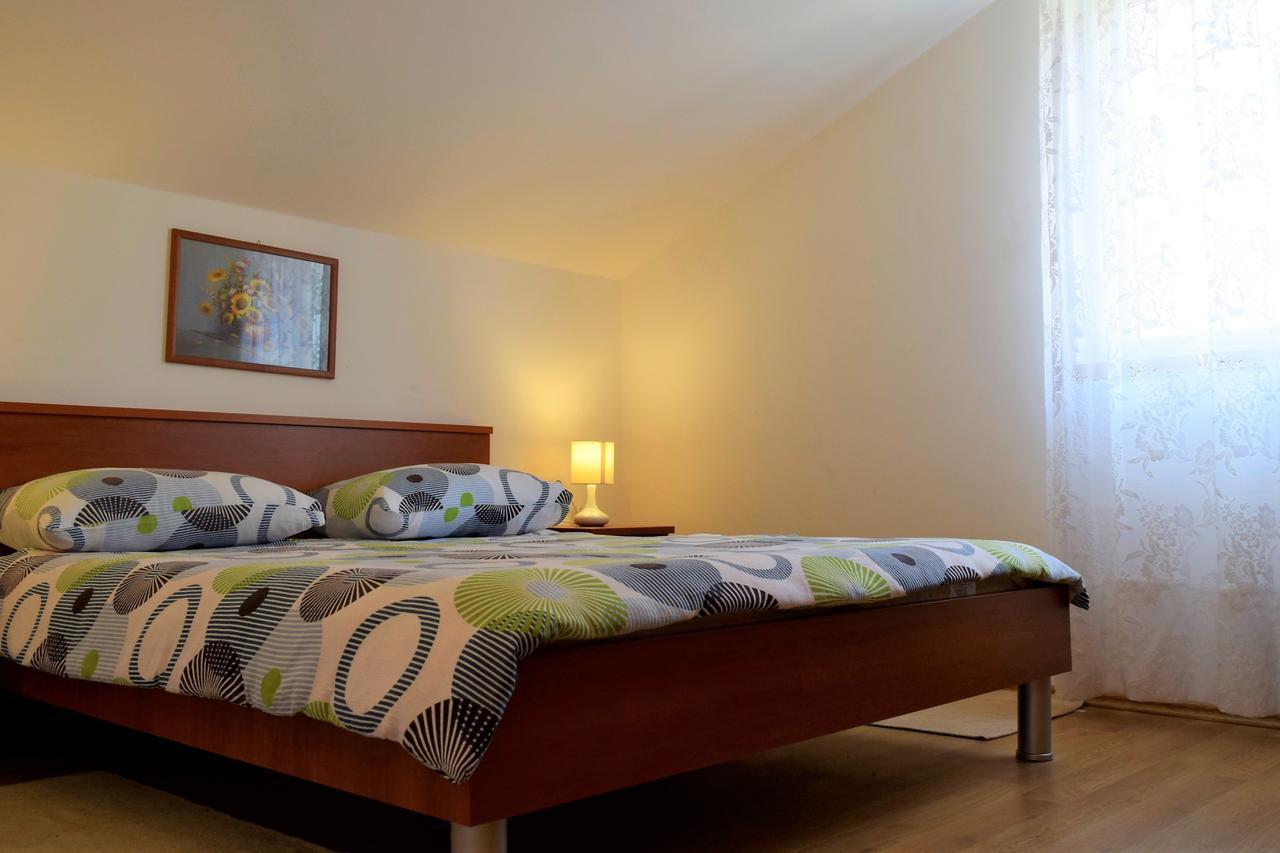 Peter Pan Apartments Palit Esterno foto